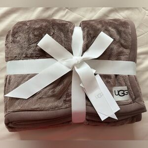 UGG Taupe Plush Throw Blanket with Gift Bow
